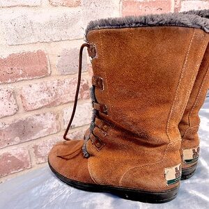 Vintage lamo essential suede lace up boots